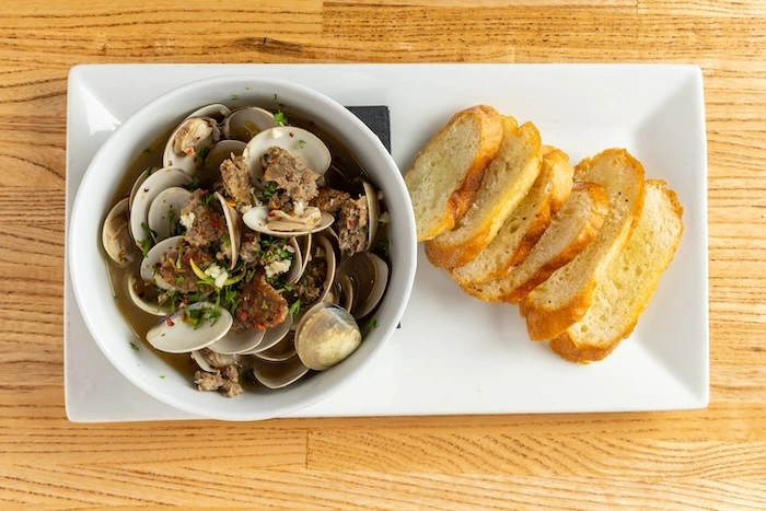 Clams & Spicy Sausage